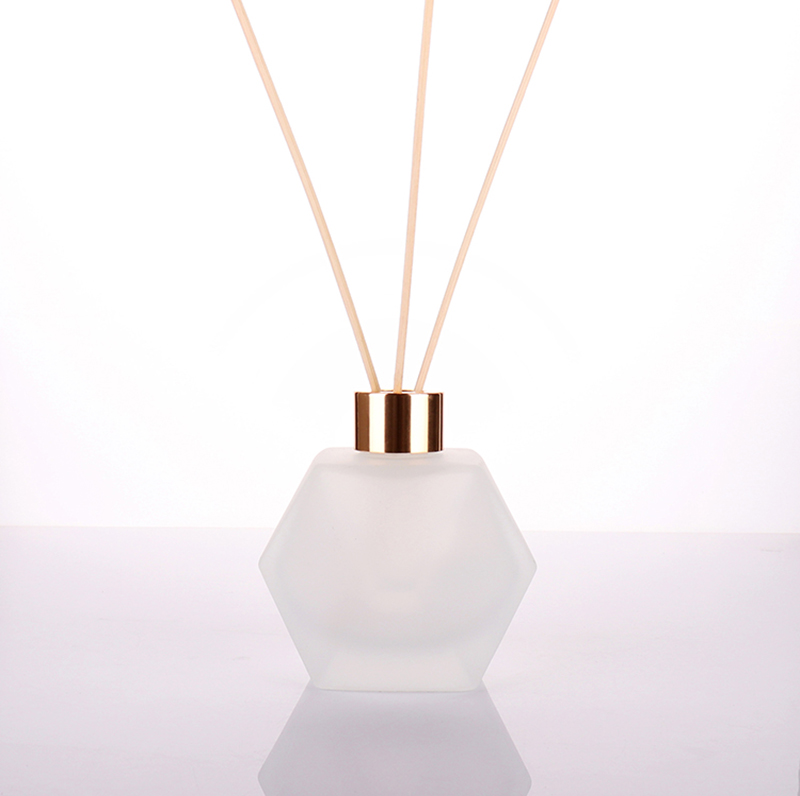 Crystal Shaped Glass Diffuser Bottle