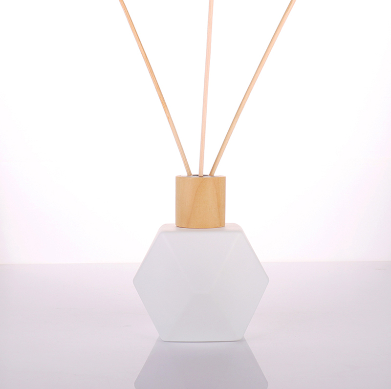Crystal Shaped Glass Diffuser Bottle