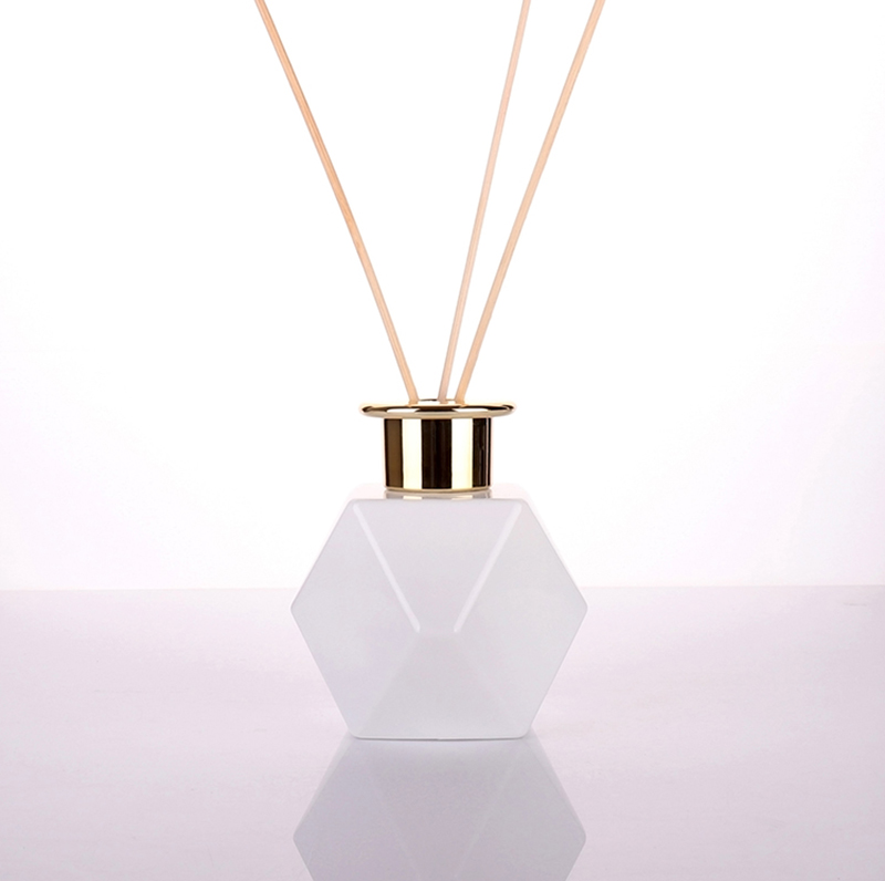Crystal Shaped Glass Diffuser Bottle