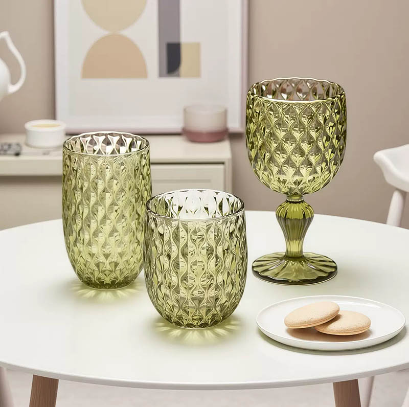 Morden Wine Glass Vessels for Candle and Home Decoration