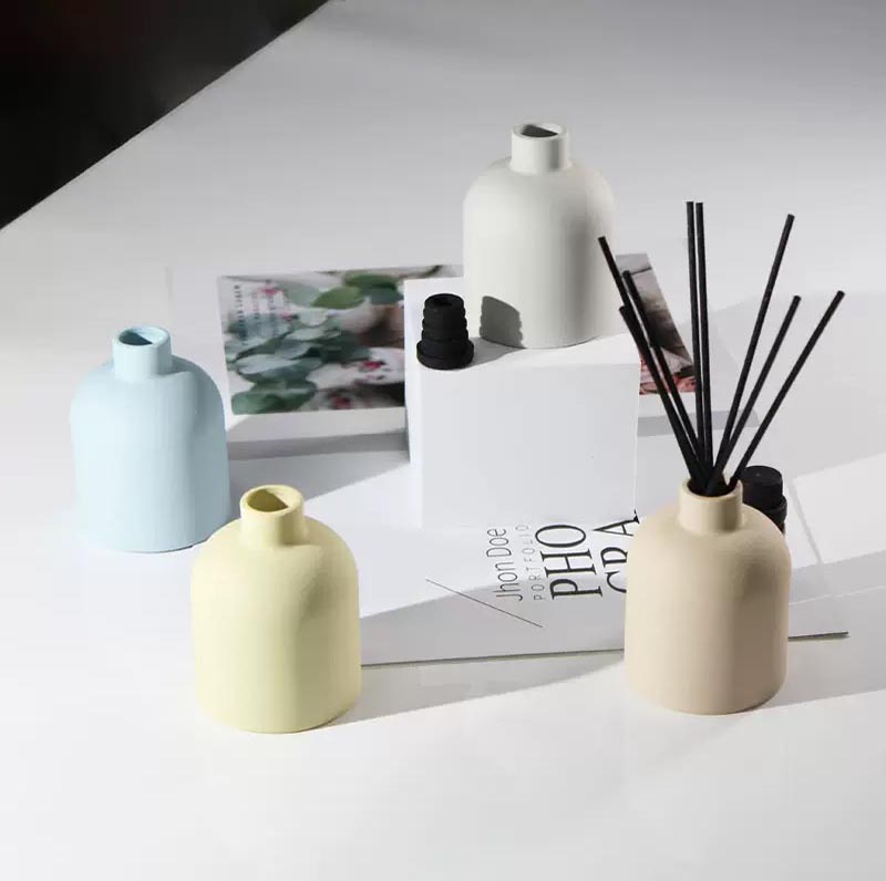 Luxury Ceramic Diffuser Bottle with Customized Colors