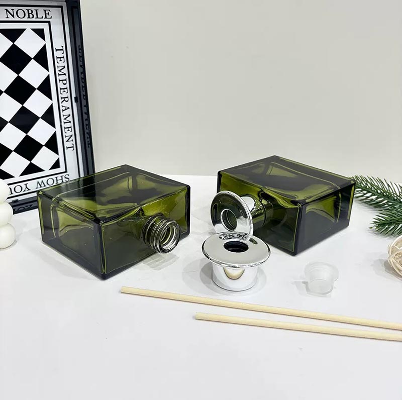 Square Glass Diffuser Bottles Supplier
