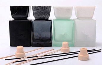 ​How Do Diffuser Bottles Work?