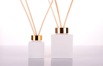 Why Use a Reed Diffuser Bottle?