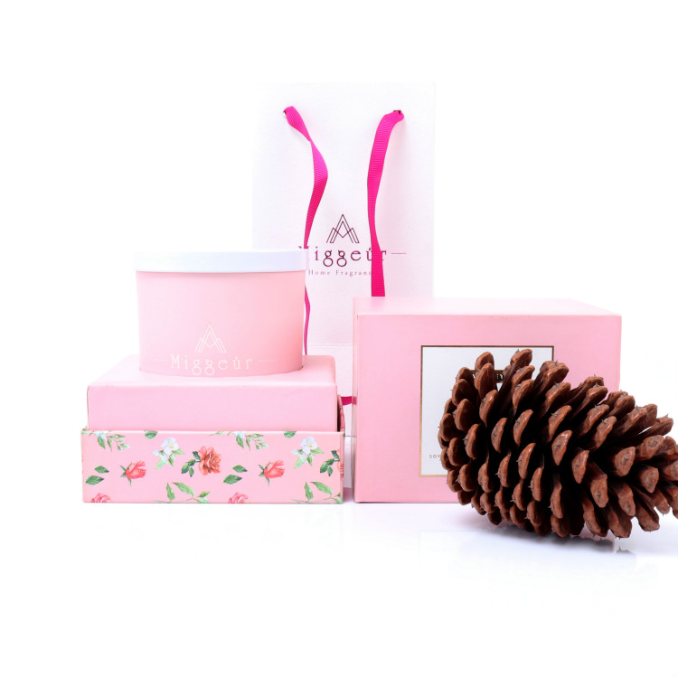 Soy Wax Scented Candle with Personalized Packaging