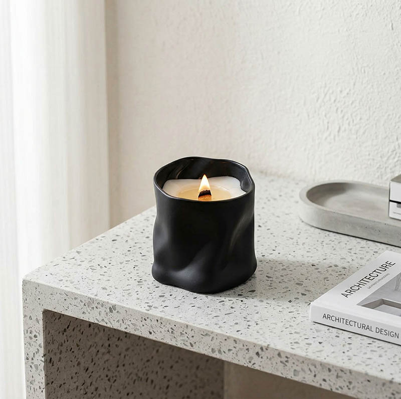 Black Morden Design Soy Wax Scented Candle